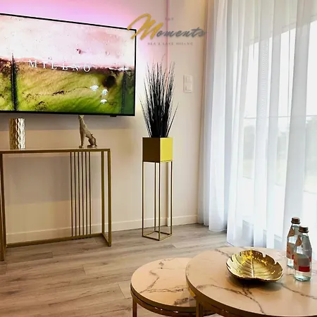 The Moments - Sea & *